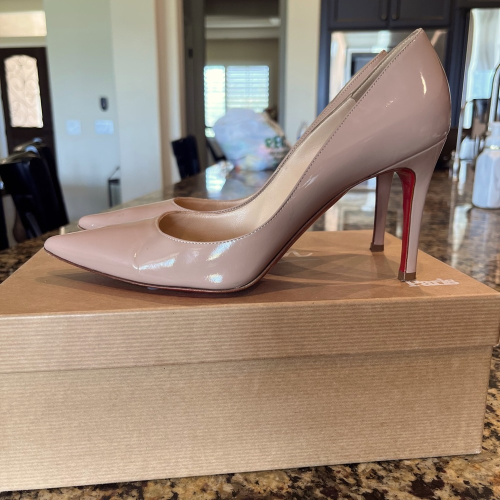 Christian Louboutin Nude Pump